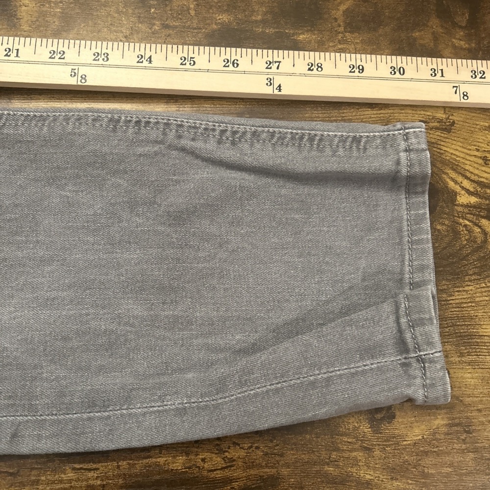 Levi's 541 Men's 33x32 Gray Jeans Athletic Taper Stretch Denim - Picture 10 of 11